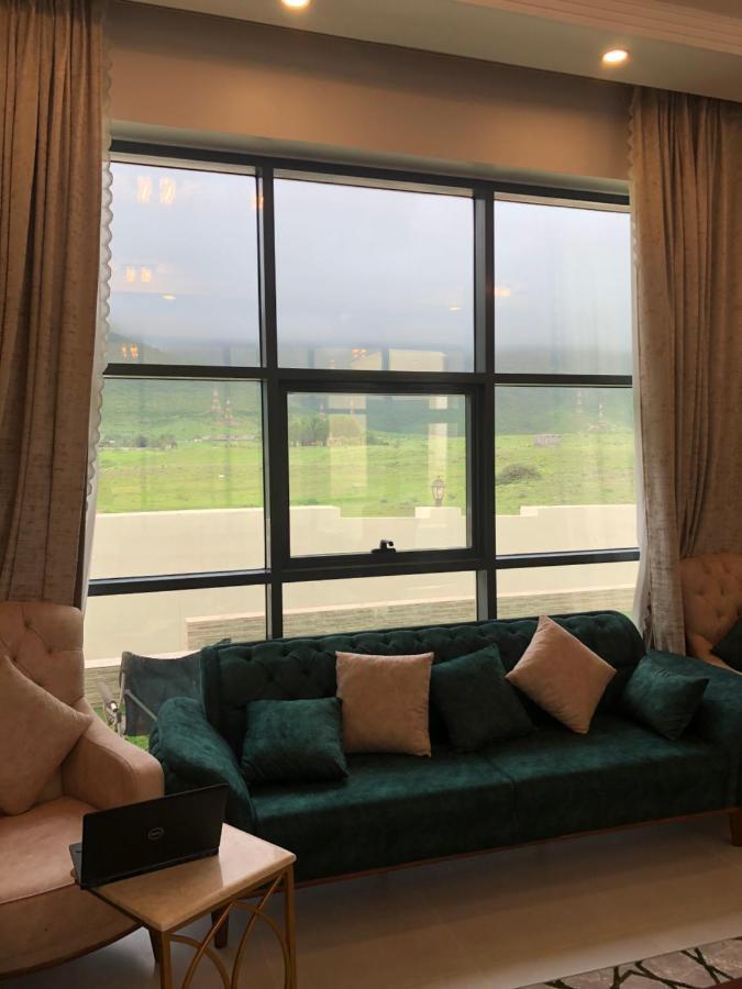 Taqah Hills; طاقة هيلز Villa *